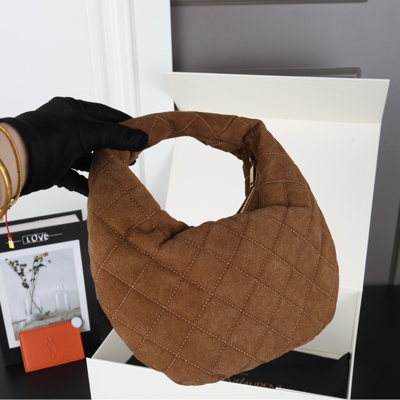 Yves Saint Laurent Brown Quilted Tote - Picture 9 of 9